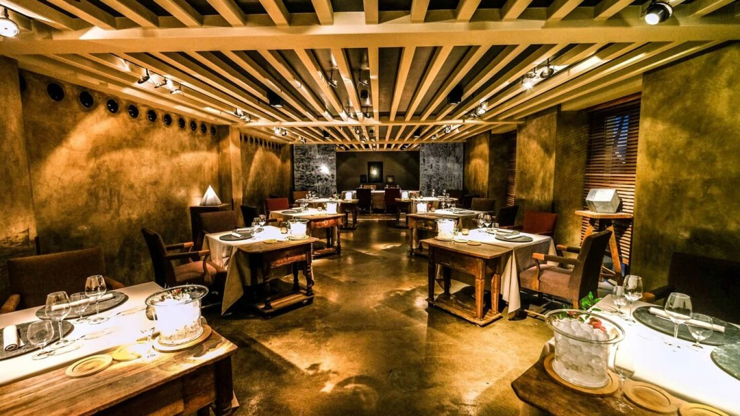 The Ultimate Munich Dining Guide: Top 10 Best Restaurants with Locations, Reviews, Hours, Prices, and Insider Tips